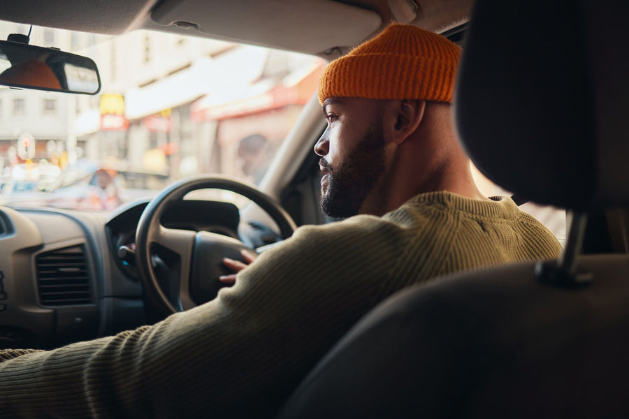 Cómo conducir solo en el extranjero sin correr riesgos